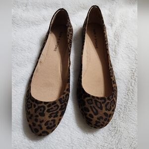 Sun + Stone Leopard Print Flats Size 8W